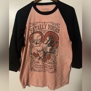 Serpentine Fatally Yours Women’s XL top